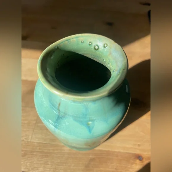 Handcrafted Green Ceramic Vase - Picture 5 of 11